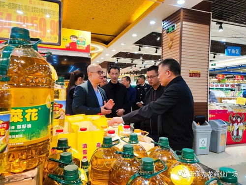 黃太文副市長視察九龍商場大爾多超市，保障春節前商品供應與食品安全